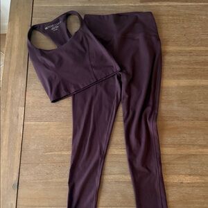 Beyond Yoga Women's Leggings and Sports Bra Set